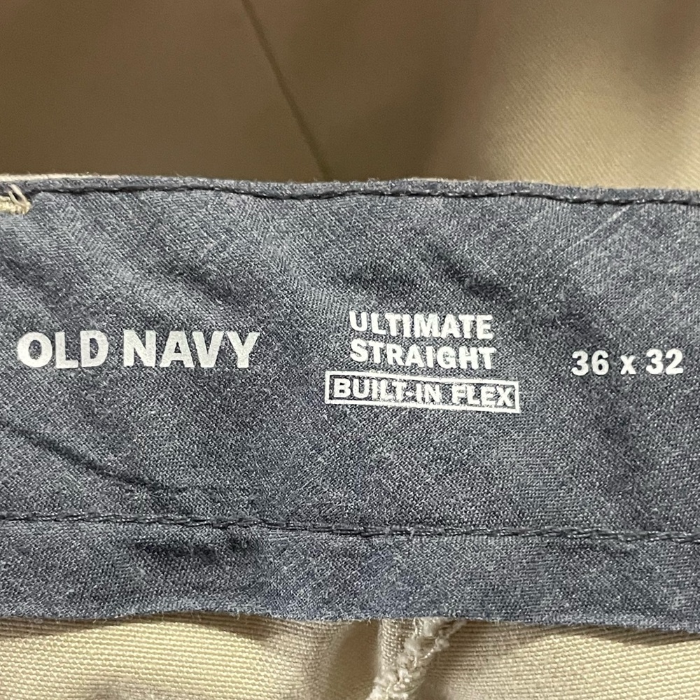 Old Navy Men's Khaki Chinos - Picture 5 of 5